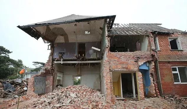 房屋違建強(qiáng)拆可以法律援助嗎