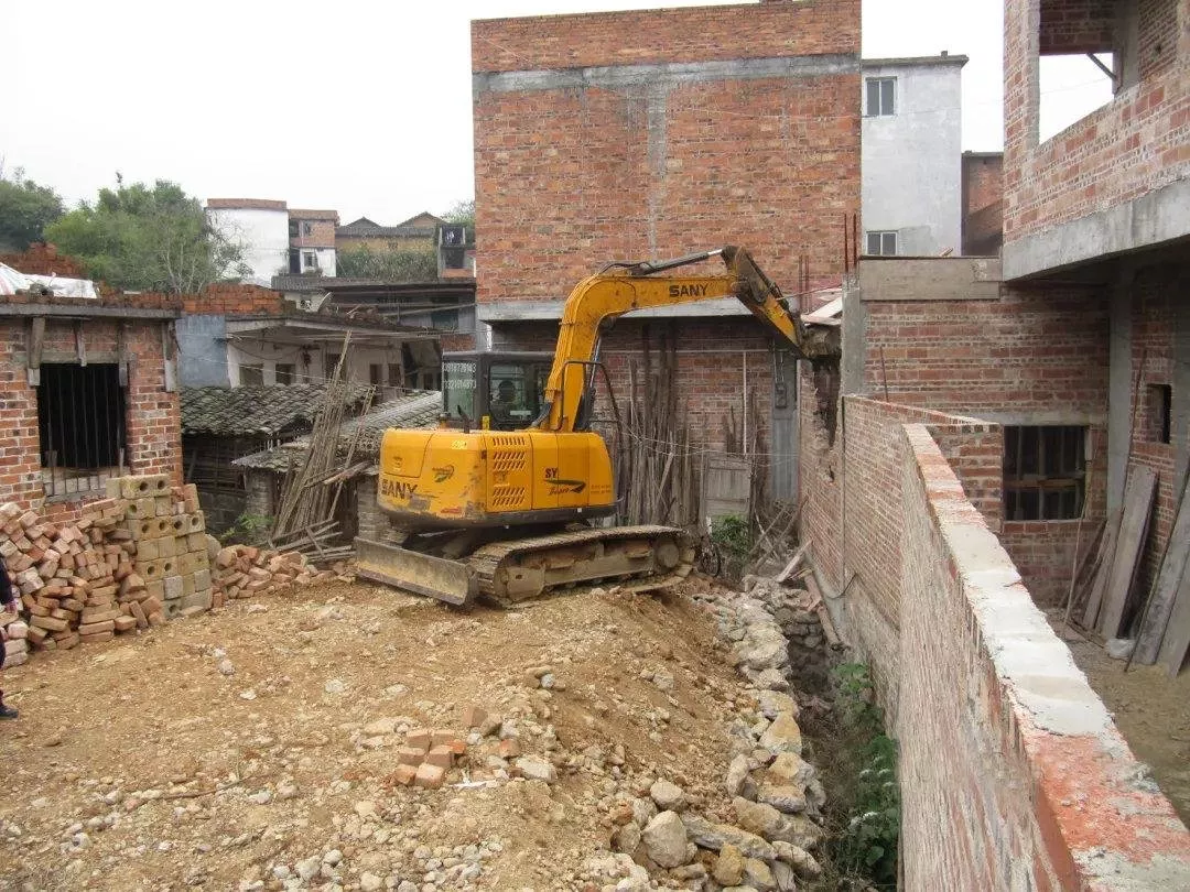在自家院內(nèi)建房是違建嗎