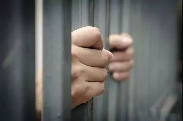 違法建筑強(qiáng)拆了可以追究刑事責(zé)任嗎