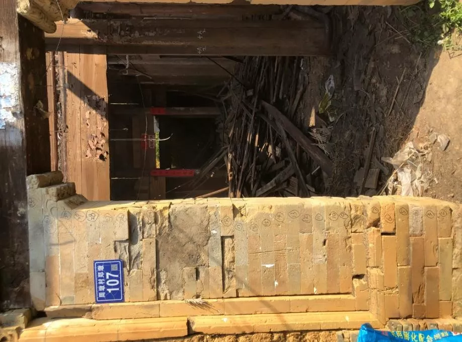 社區(qū)可以強拆違章建筑嗎