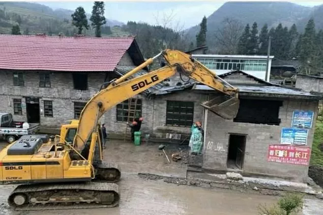 法院可以委托行政機關強拆嗎