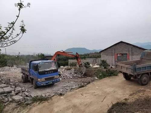 違建八年的豬場能強(qiáng)拆嗎
