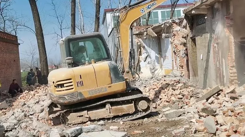 新農(nóng)村建設(shè)遭遇強(qiáng)拆怎么辦