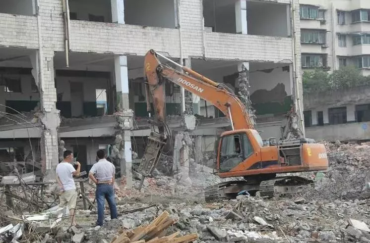 拆遷戶土地可以自己更名嗎