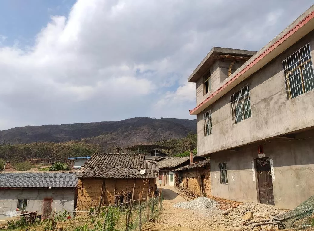 農(nóng)村違建院墻強拆違法嗎