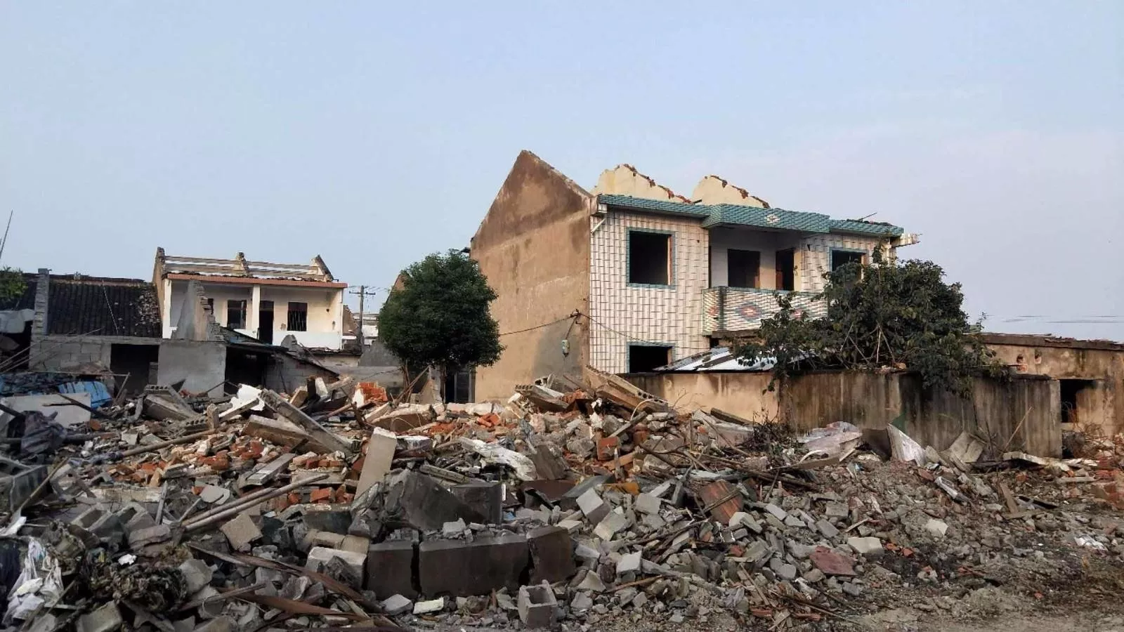 拆遷不安置沒房住怎么辦