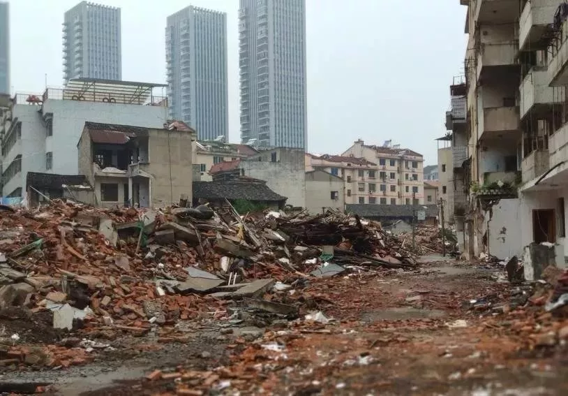 如何應(yīng)對(duì)強(qiáng)征強(qiáng)拆？