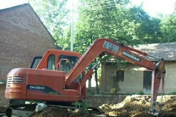違章建房是否可以強拆