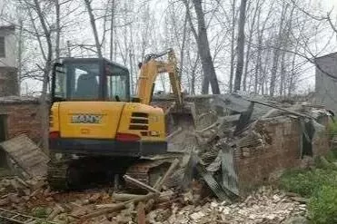 城管大隊能強拆違建嗎