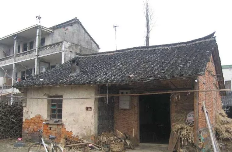 農(nóng)村閑置房可以強拆嗎