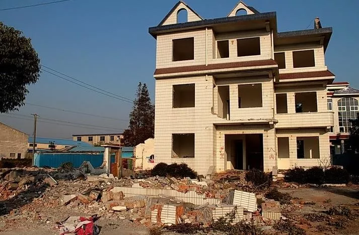 住的地方要改成工業(yè)區(qū)算不算拆遷